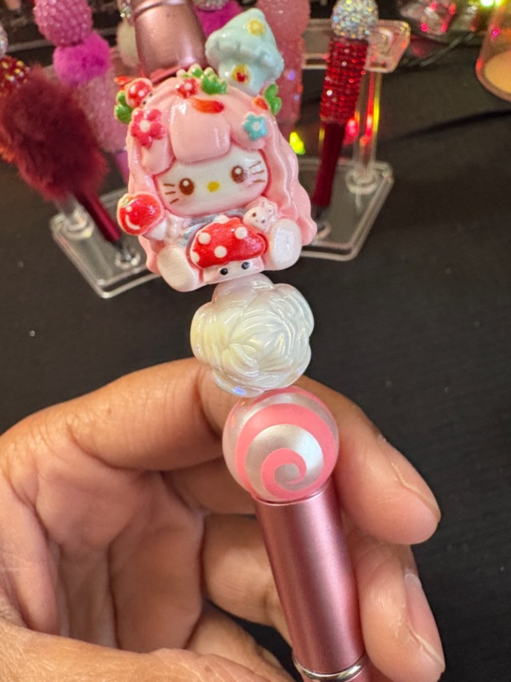 Hello Kitty Pink Candy Topper Pen - Picture 5 of 6